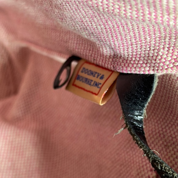 🔥Host Pick🔥 Dooney & Bourke 🦓 zebra print bucket bag with pink cloth interior - Picture 7 of 15
